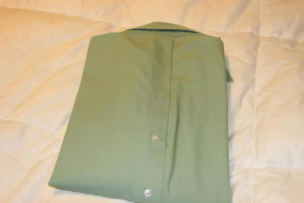 shirt fold 6