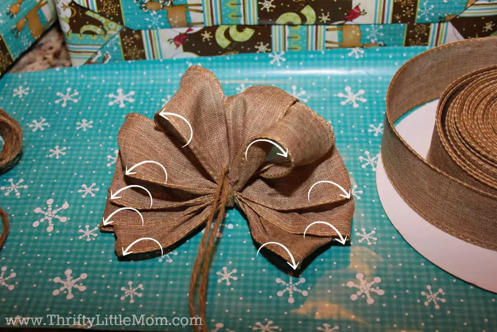 How to Wrap Gifts Like a Pro Bows