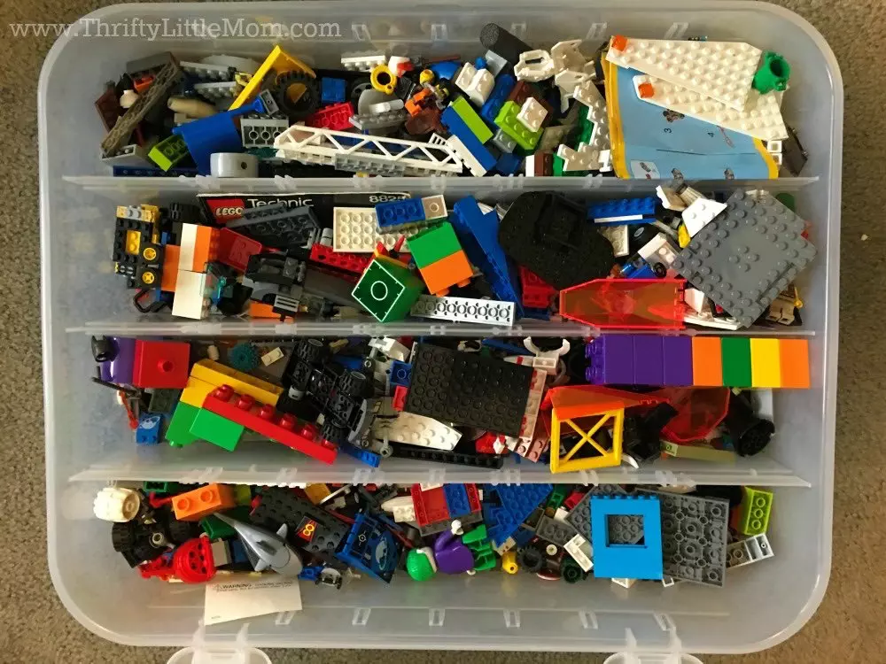 ideas-for-organizing-legos-in-ornament-organizer