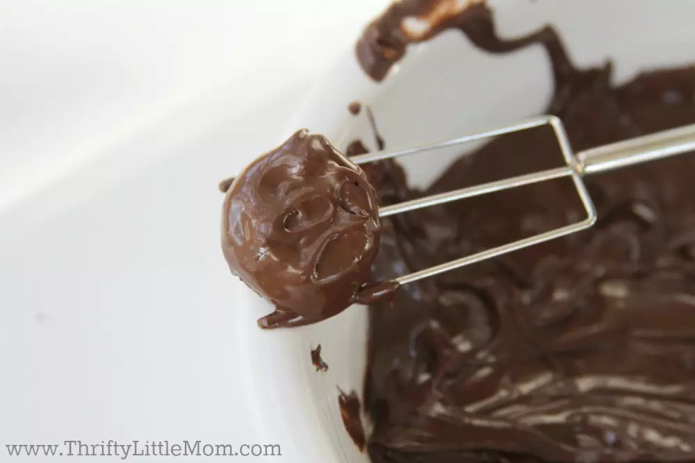 Chocolate Covered Mini Oreo Bites Fork